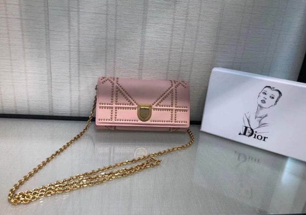 17 CD AMA RIVET LEATHER CHAIN BAGS PINK
