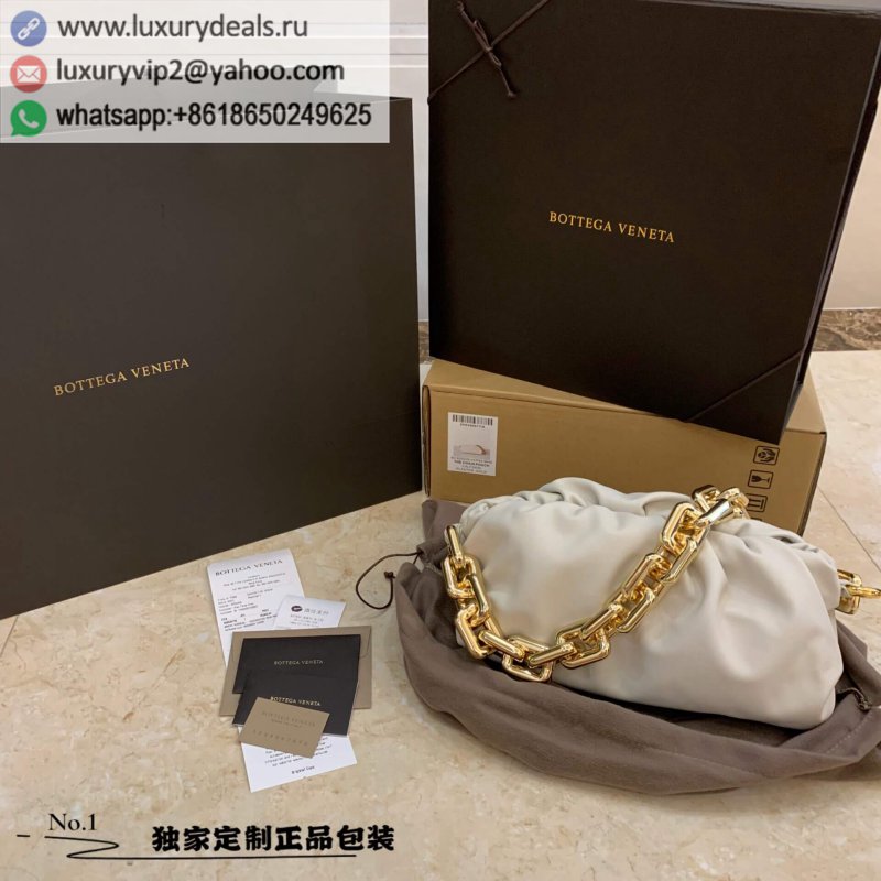 Bottega Veneta CHAIN ??POUCH Leather Folded Cloud Bag 620230 White Leather Gold Chain
