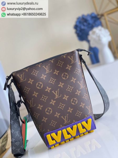 Louis Vuitton LV Cruiser Messenger Messenger M57966 Monogram Shoulder Bags