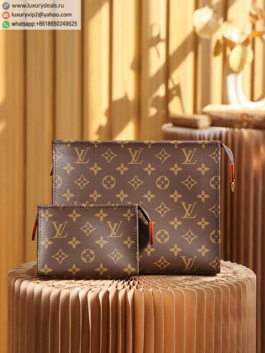 LV M81412 TOILETRY POUCH ON CHAIN Makeup Bags