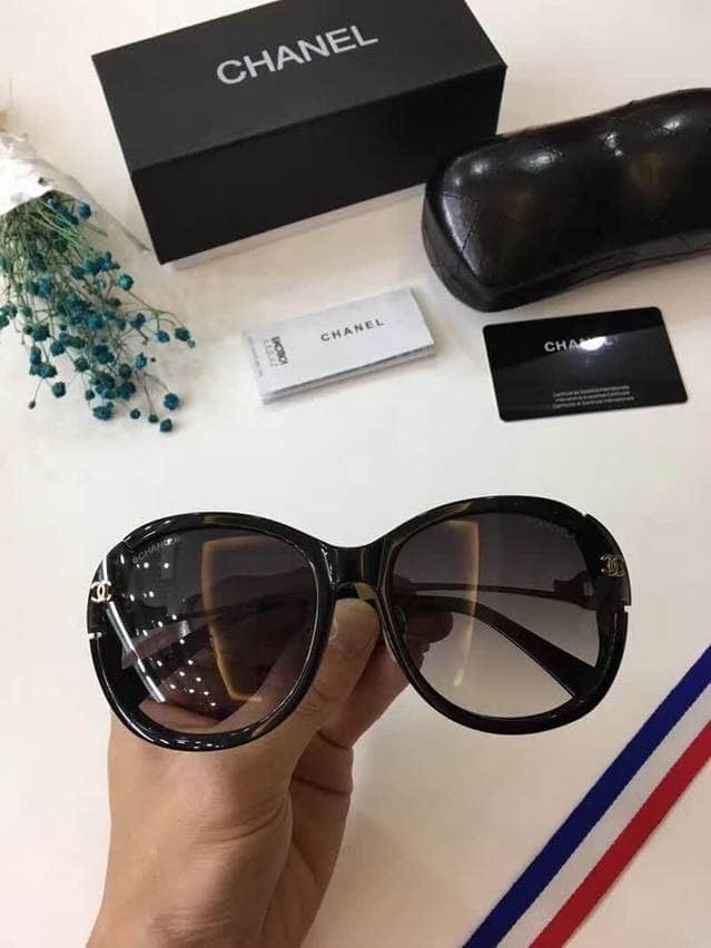 CC Model CH552 Women Sunglasses