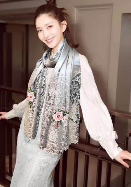 GG 2018SS Embroidery 100% Silk Women Scarves
