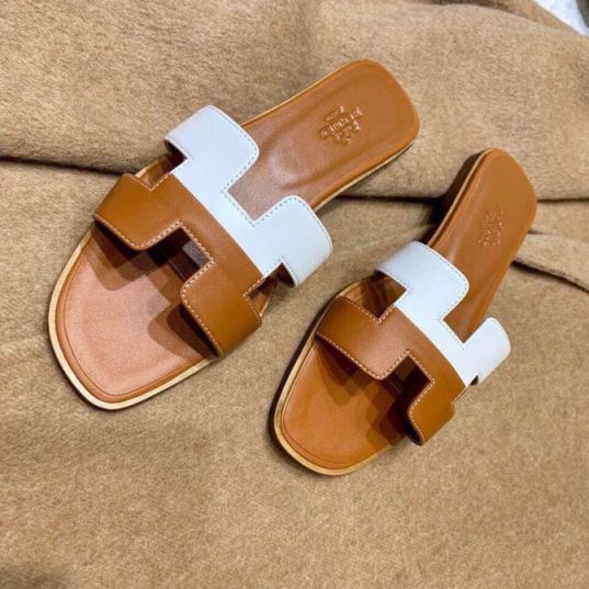 Hermes Leather Classic Women swift Slippers