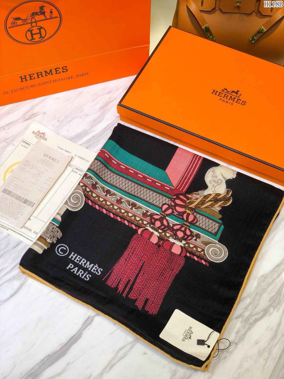Hermes Women Scarves
