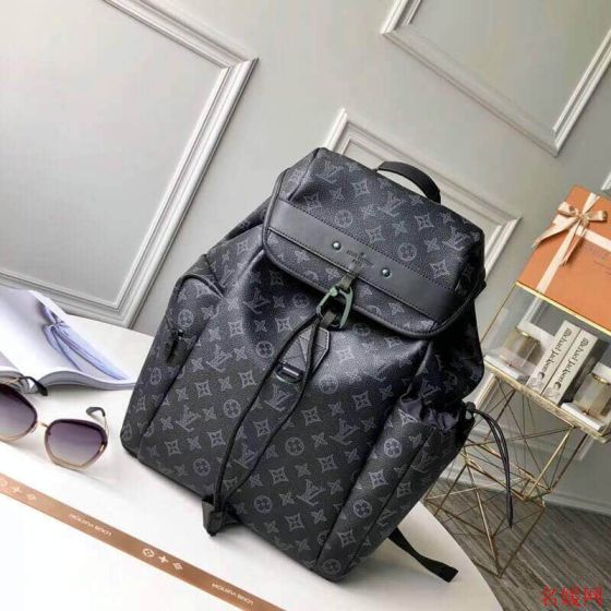 LV 2018 Limited Edition DISCOVERY M43694 Backpack Bags