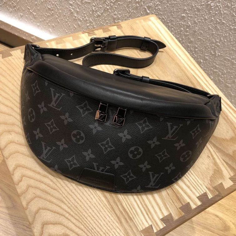 LV Black Discovery M44336 Waist Bags
