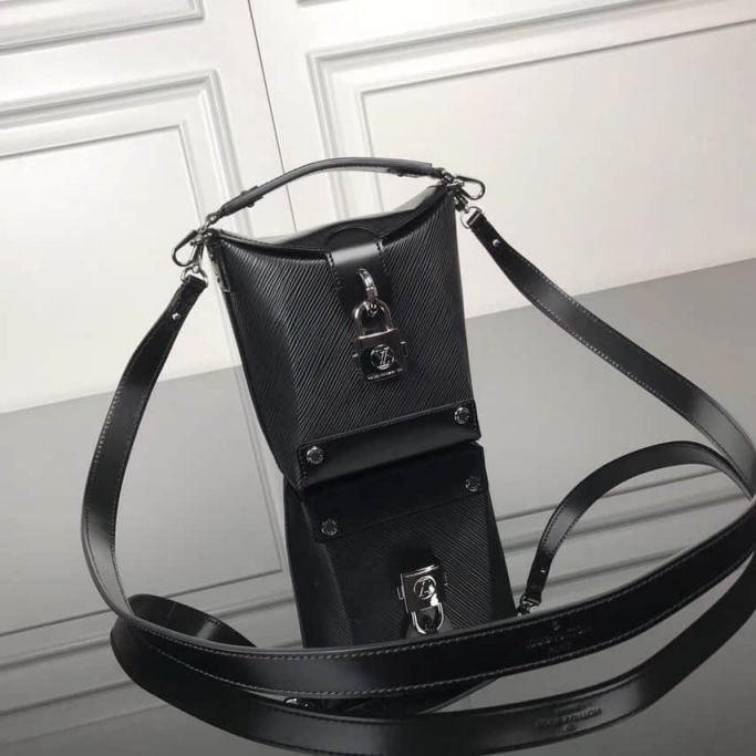 LV Shoulder Bags Epi Bento Box M56038