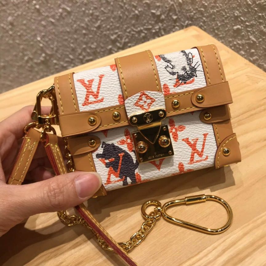 LV Shoulder Bags 2019 mini