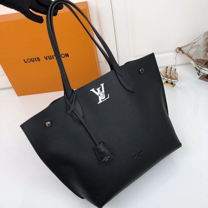 LV Shopping Bags LOCKME M52409