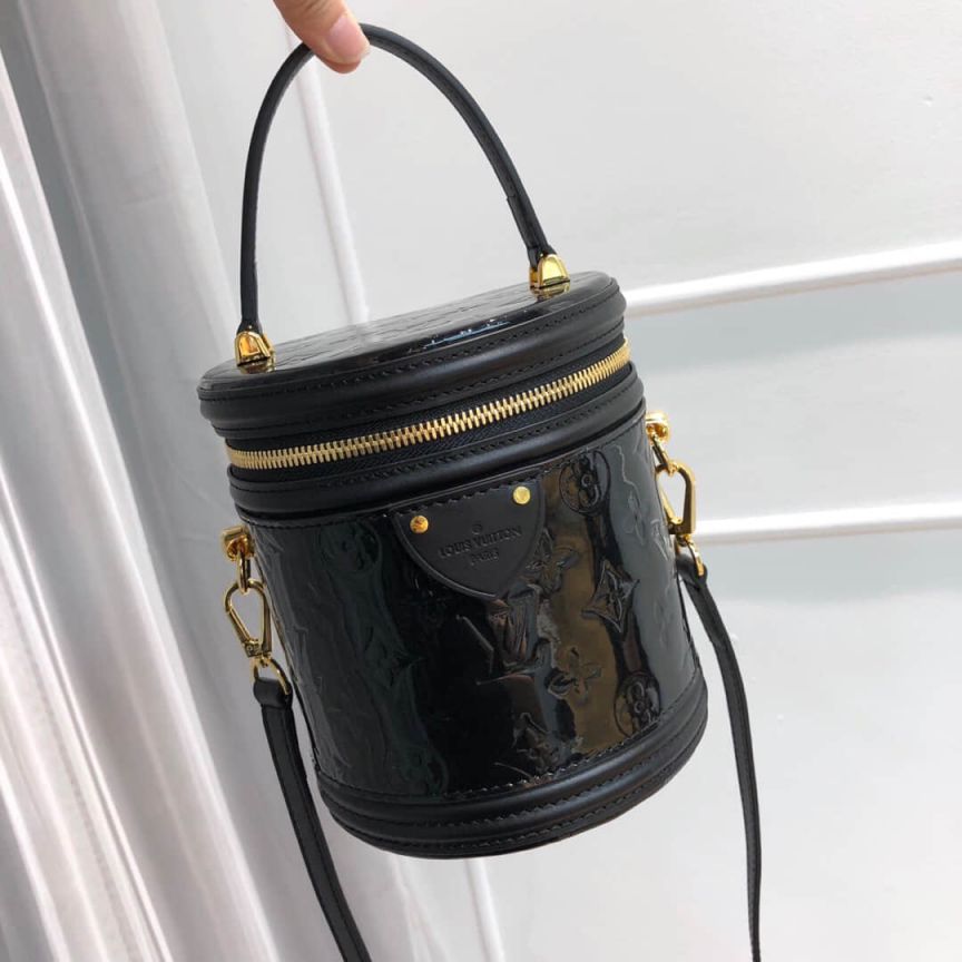 LV Bucket Bags 2019 Patent Leather Cannes M53997