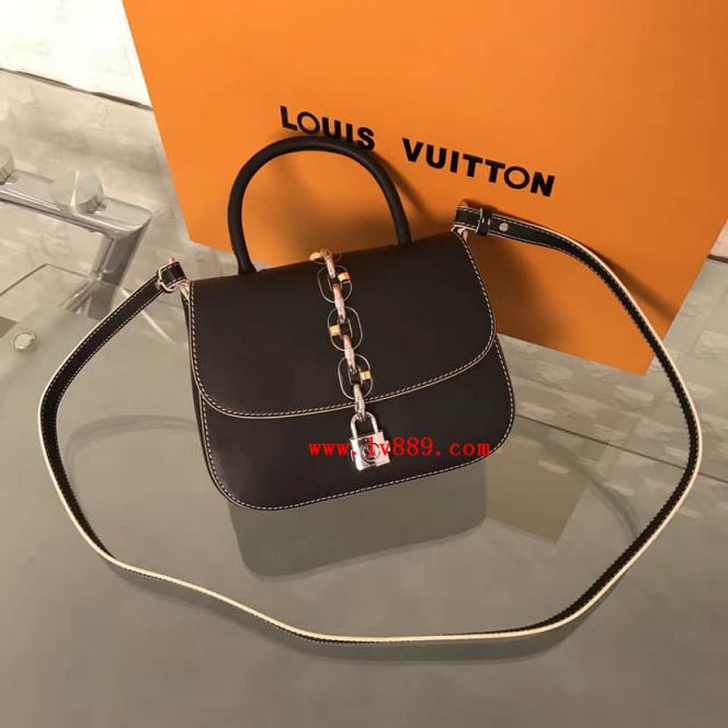 LV Tote Bags M54619 Chain-it