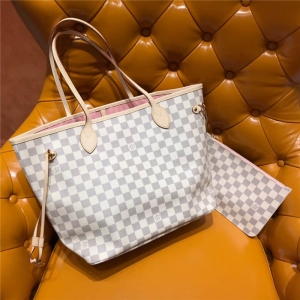 N41605LV White Checkerboard Shopping bag