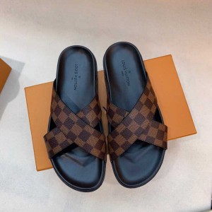 Men's slippers with Monogram floral pattern on LV side