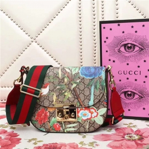 453189 Gucci Supreme Tian saddle bag