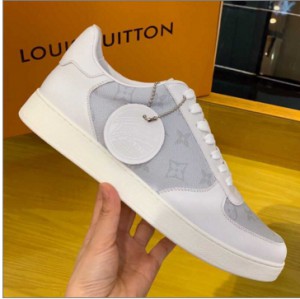 Louis Vuitton leather stitching made of calfskin men's casual Shoes