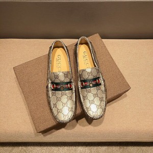 The latest Gucci men's casual peas Shoes