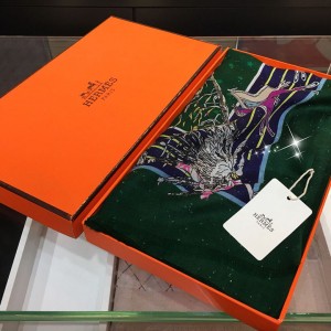 Hermes 'Sequined Chiefs' 100% top pure cashmere scarf