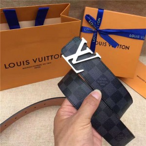 Louis Vuitton belt overseas quality counter new packaging imported leather hand stitched checkerboard black silver buckle